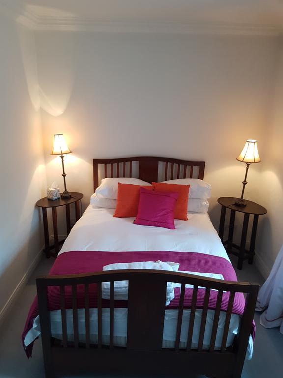 Clonacody House Guest House คลอนเมล ภายนอก รูปภาพ