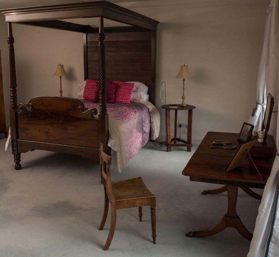 Clonacody House Guest House คลอนเมล ภายนอก รูปภาพ