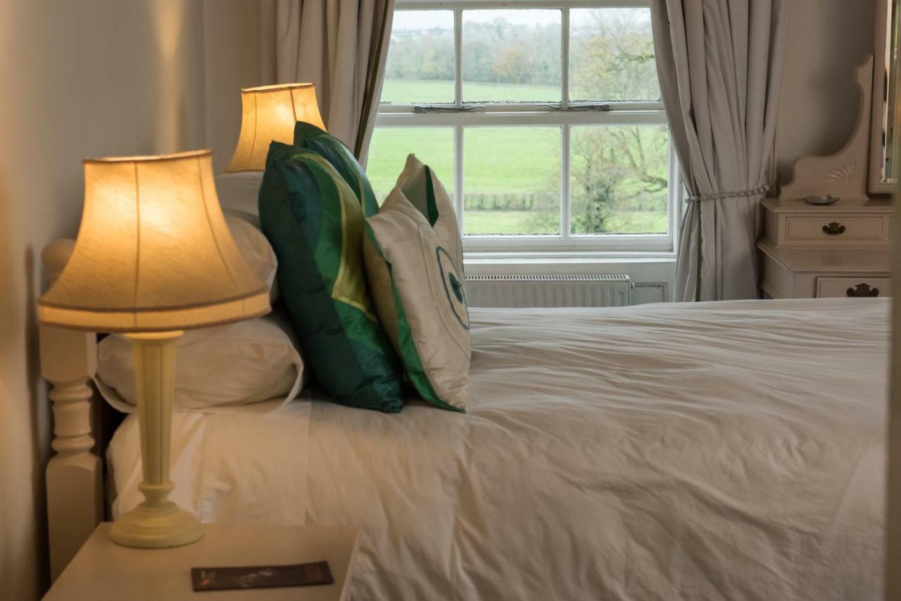 Clonacody House Guest House คลอนเมล ภายนอก รูปภาพ