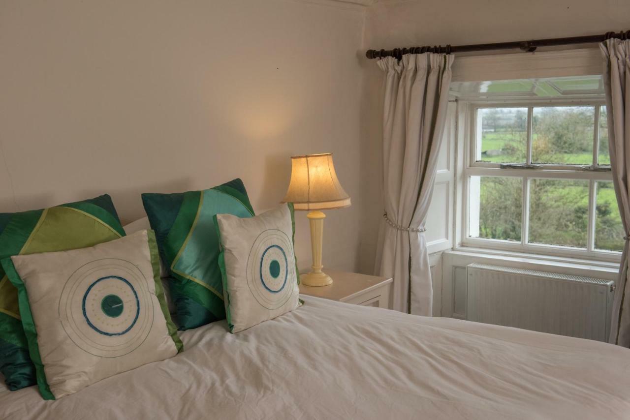 Clonacody House Guest House คลอนเมล ภายนอก รูปภาพ